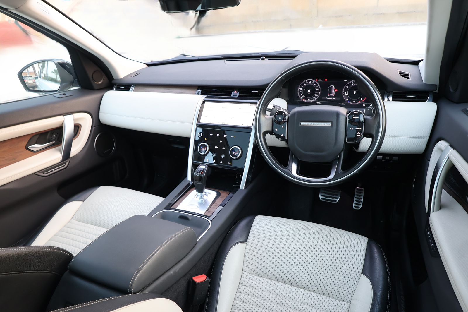 Land Rover Discovery Sport R-Dynamic SE