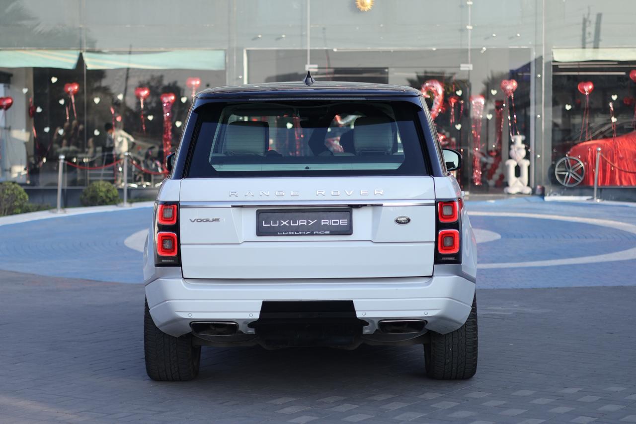 Land Rover Range Rover Vouge 3.0 L LWB