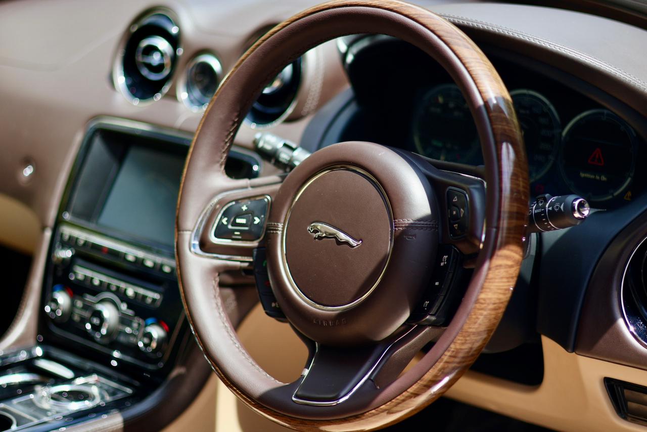 Jaguar XJL 2.0 Portfolio