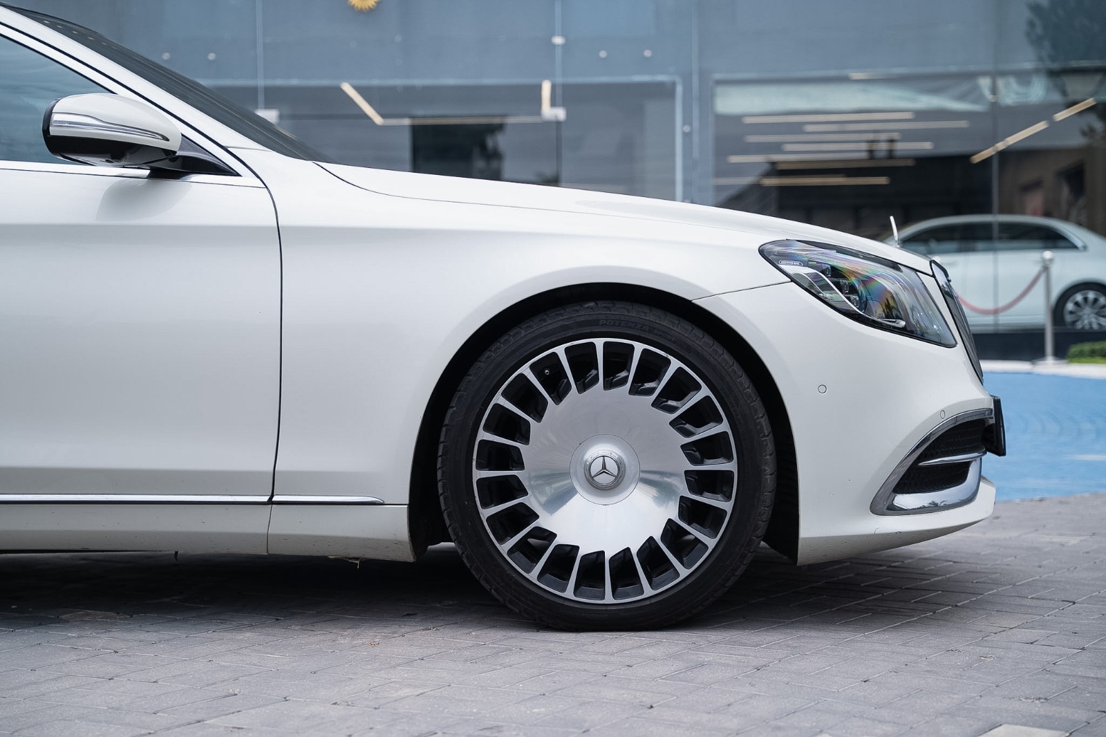 Mercedes-Benz Maybach S-Class S 560