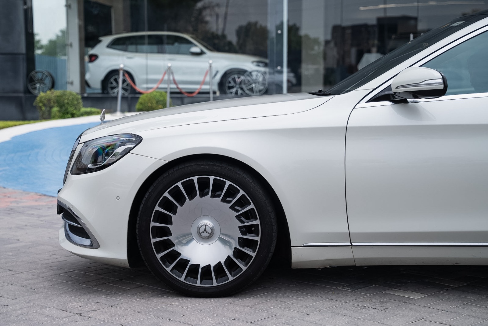 Mercedes-Benz Maybach S-Class S 560