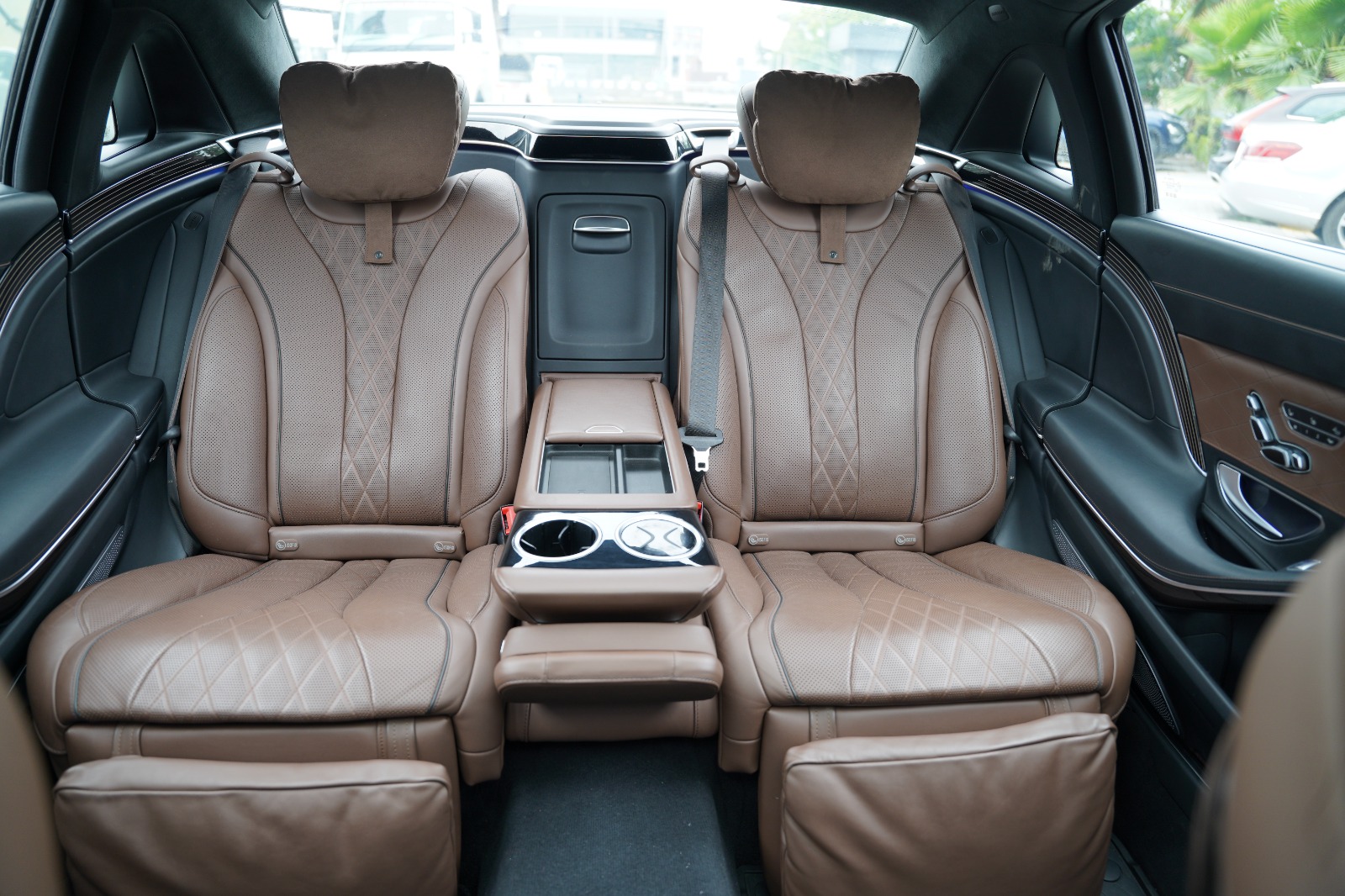 Mercedes-Benz Maybach S-Class S 560