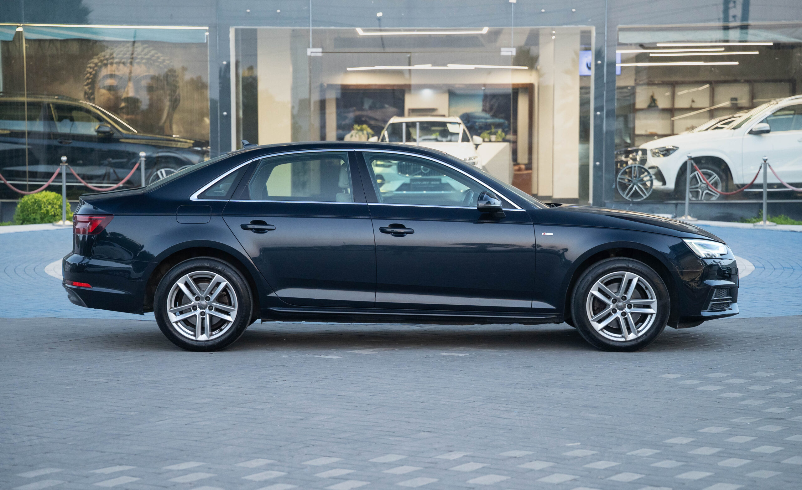 Audi A4 30 TFSI Technology