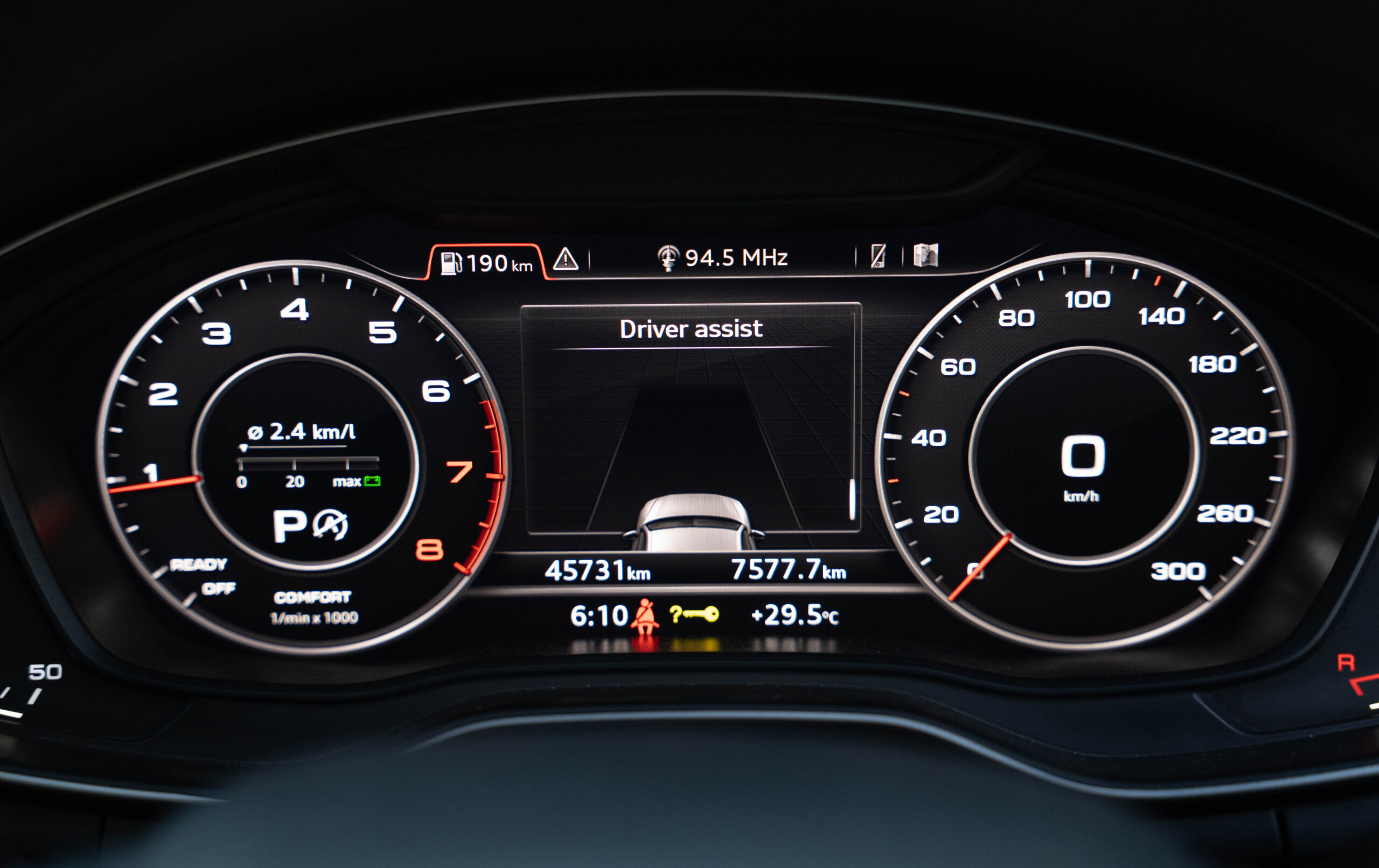 Audi A4 30 TFSI Technology